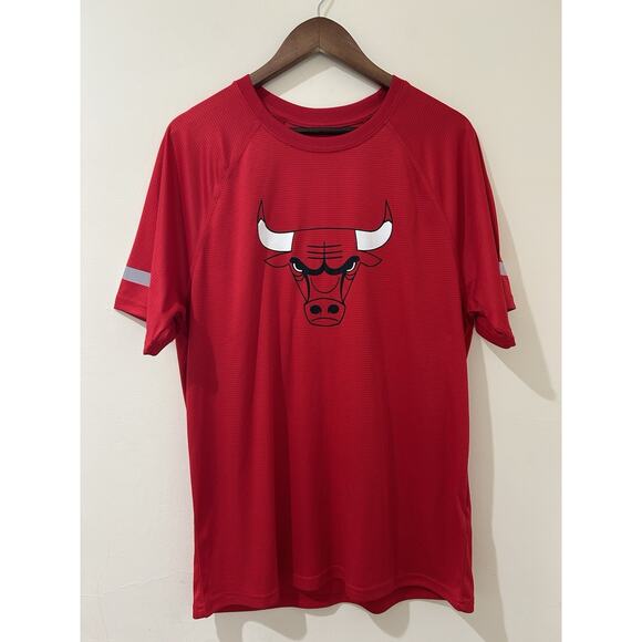 Chicago Bulls NBA Red Logo Tee Shirt Mens Large Polyester Athletic Fit - Picture 1 of 5
